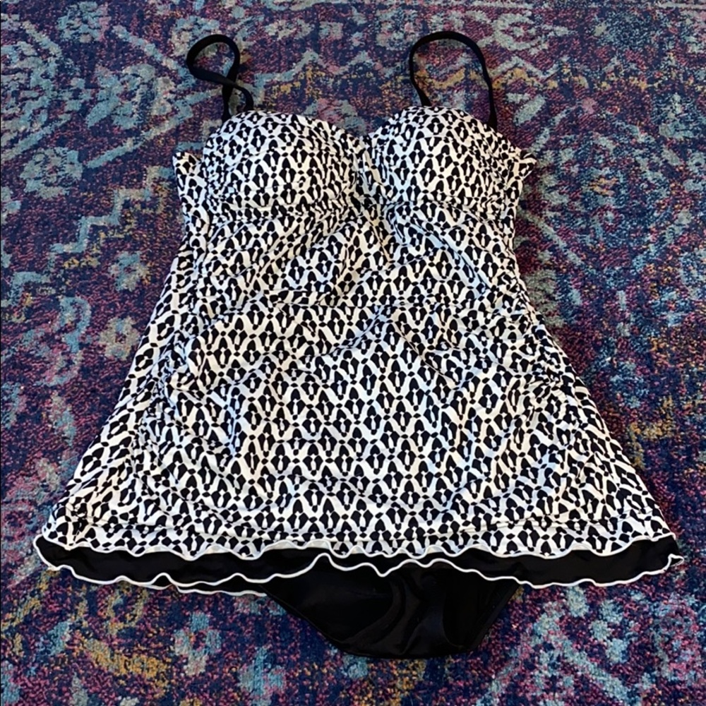 Sz M Apt 9 Black & White Swim Dress
